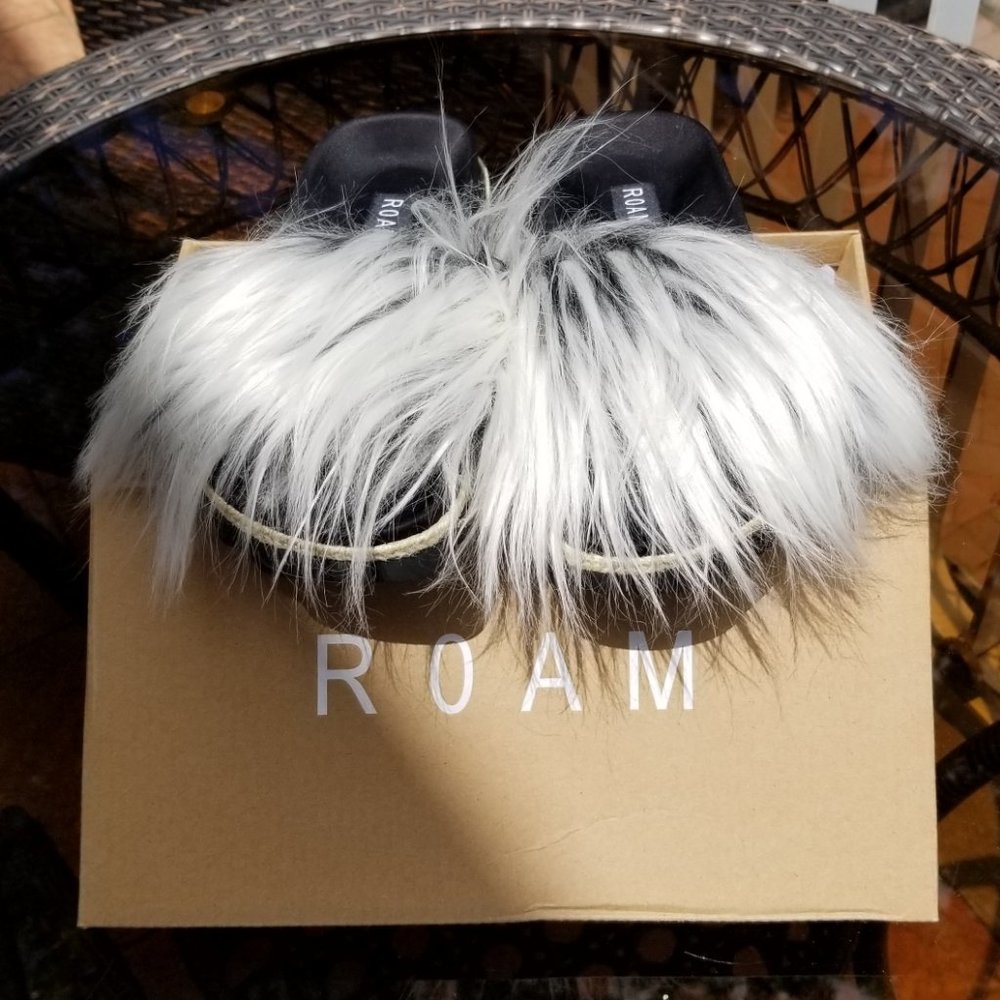 ROAM Faux Fur Slides
